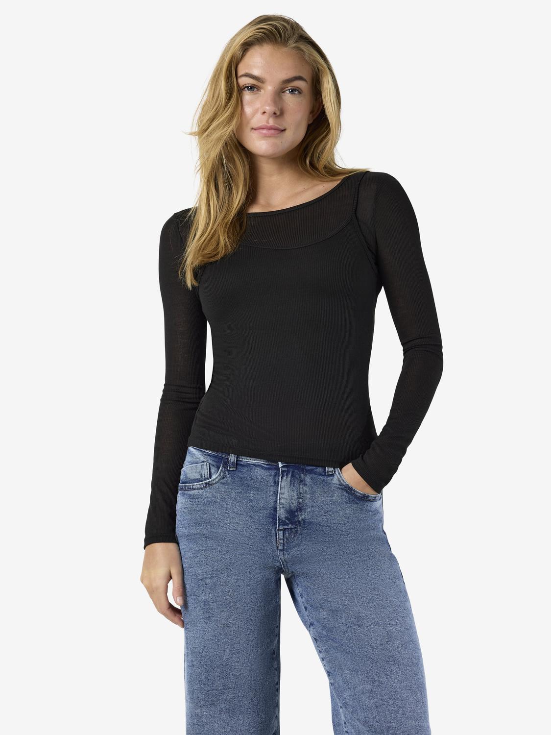 model_shot-front